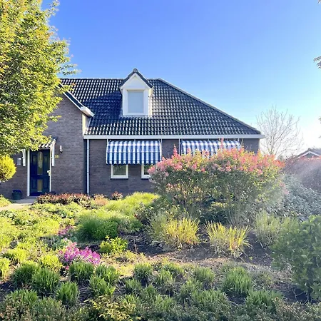 Holiday home Het Edelhert Velden